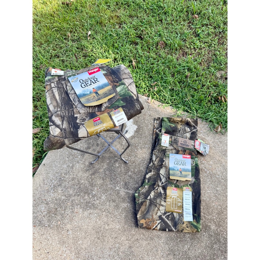 Wrangler Outdoor Gear Mens Relaxed Fit Realtree Camo Jeans 36x34 NWT 2 pair